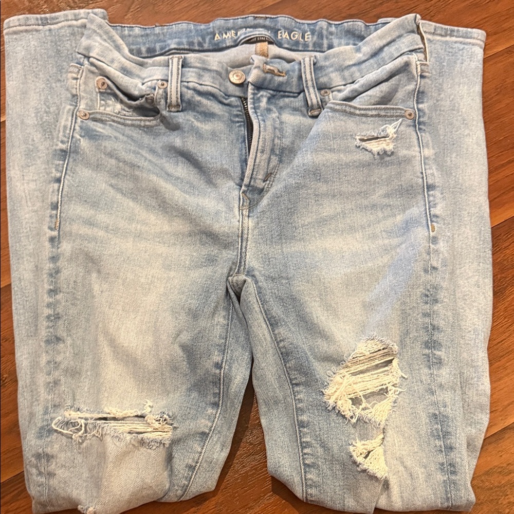 American Eagle Outfitters Women's Light Blue Ripped Skinny Jeans